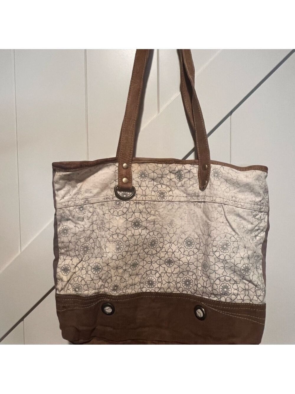 VINTAGE MYRA TOTE BAG. Great Condition! - Picture 5 of 8